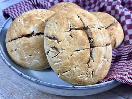 Rezept Fur Aip Brotchen Mit Hefe Und Maniokmehl Hashimoto Und Co Paleo Autoimmunprotokoll Aip Aip Rezepte Aip Rezepte