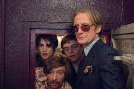 Pirate radio is the newest ensemble comedy from filmmaker richard curtis (screenwriter of four weddings a. Pirate Radio 2009 Imdb