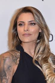 Sophia, your leather cloths remind a bit of the shooting in which oliver rath staged you as a dominatrix.germany's largest daily newspaper bild thereupon headlined: Sophia Thomalla Starportrat News Bilder Gala De