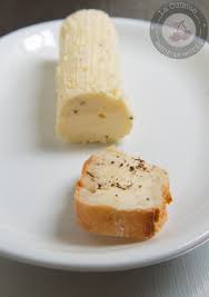 Beurre Aromatise Au Parmesan Huile De Truffe Et Poivre De Madagascar La Cuisine D Elise Et Julie Huile De Truffe Beurre Tartinade