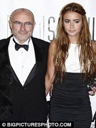 Лили коллинз / lily collins. Phil Collins Daughter Lily S Big Break As She S Cast As Snow White Phil Collins Lily Collins Celebrity Families