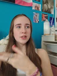 Understanding the Meaning of KNEES in Champagne Problems