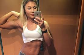 Doch nun ist bei instagram ein posting aufgetaucht. Fitness Ikonen Auf Youtube Und Instagram Die Instagram Millionarinnen Panorama Stuttgarter Nachrichten