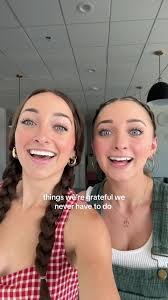 Brooklyn and Bailey Merrell