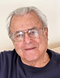 Robert Davila's Instagram, Twitter & Facebook