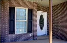 The biggest difference is that with solid masonry, the brick is holding up the house. Solid Brick Vs Brick Veneer Costs Installation And Benefits