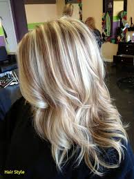 Einzigartige Auburn Und Blonde Highlights Frisuren Haarfarben Schone Frisuren Lange Haare