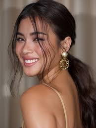 BASTA CEBUANA, GWAPA GYUD OY! 😍 Cebuana actress Shuvee Etrata stuns in a  Rajo Laurel masterpiece during the reopening of the renowned designer's  flagship store in Manila. 📸Instagram/Shuvee Etrata #SunStarEntertainment