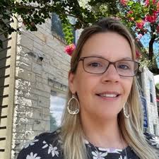 Lara Heine (@lbheine)