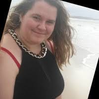 Lisa Crabbe's Instagram, Twitter & Facebook