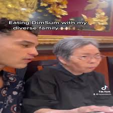 y'all trying to eat dimsum with this family??