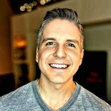 Howie Michael Smith (HowieMSmith@)