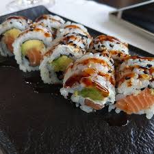 Let's just ignore the fact that this particular variety of maki is more likely named for the ubiquitous brand of. Sushi Con Salmone Avocado E Philadelphia Picture Of Toyo Sushi Fino Mornasco Tripadvisor