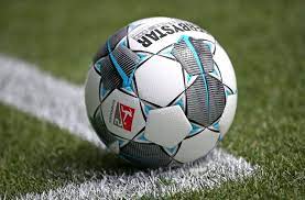 Compare the borrowing football (american football). Ubertragungsrechte Der Fussball Bundesliga Amazon Zeigt Elf Weitere Spiele Fussball Stuttgarter Zeitung