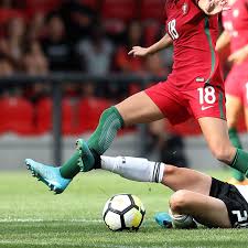 O jogo podia ter tido mais golos para ambas as equipas. Tsf Futebol Feminino