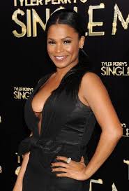 Black Female Actresses Over 40 Temple St Clair Leaf Pendant Necklace For Target Nia Long Beautiful Black Women Beauty Over 40