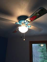 Diy Thomas The Train Fain 30 Fan Peel And Stick Border From Amazon Blue Spray Paint Blue Spray Paint Thomas The Train Spray Paint