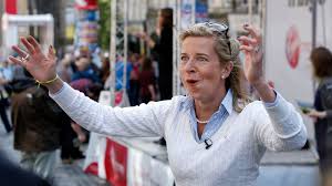 Katie Hopkins permanently banned by Twitter for breaking 'abuse and hate'  rules | UK News | Sky News