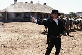 Now, even american expatriate crazy cora can't keep quigley safe in his. Quigley Der Australier 1990 Filmkritik Bewertung Filmtoast De