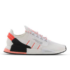 Nur gut, dass der trend für sneakers nicht enden will. Adidas Nmd R1 V2 Herren Schuhe Von Foot Locker Ansehen