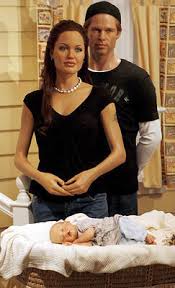Angelina Jolie Uber Brad Pitt Und Den Tod Ihrer Mutter It seemed like just yesterday that the world absolutely freaked out upon the news that angelina and brad were expecting their first biological child. angelina jolie uber brad pitt und den tod ihrer mutter