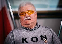 Posłuchaj utworu bolek płynie! i sprawdź tekst. Lech Walesa Zmienil Fryzure Internauci Zatrwozeni Lapia Sie Za Glowy Super Express Wiadomosci Polityka Sport