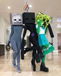 The Most Frightening Minecraft Cosplay Ever Funny Cosplay Minecraft Costumes Cosplay Outfits