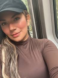 El yoga también se trata de conectar y confiar Contigo (en ti) y con el  otro.… • • • #yoga #yogalife #partneryoga #yogaflow #yogachallenge