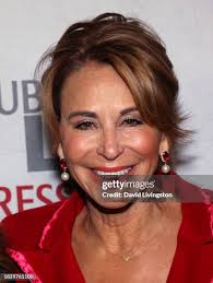 992 Giselle Fernández Photos & High Res Pictures