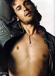 Her husband, will is an english actor as well as a dancer who is widely famous for his movie debut in the 2004 american period horror movie, van helsing. Will Kemp Shirtless Gay Or Girlfriend Model Ballet Dancer