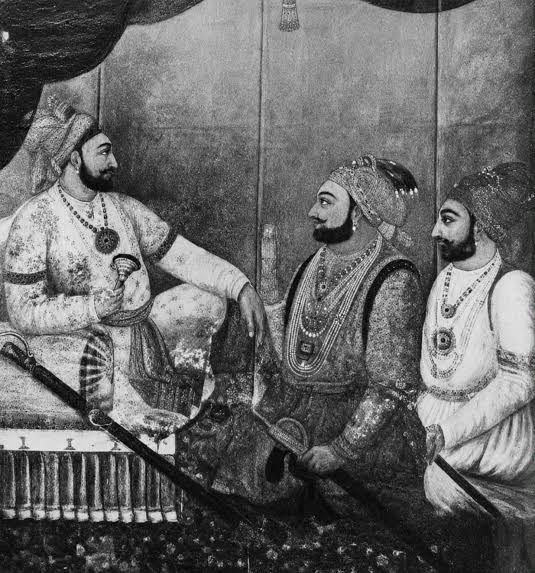 स्वराज्याचे पहिले सरसेनापती माणकोजीराव शिंदे दहातोंडे ▫माणकोजी दहातोंडे  सुर्यवंशीय क्षत्रिय मराठा. ▫जन्म - (१५९२ - १५९५) ▫मुळगाव – चांदा ...