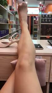 成人用品店老板娘～浅浅on X: 上班无聊拍个脚🦶🦶🦶🦶 t.conXrp7xoBrG  X