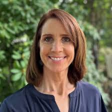 Deb Taylor's Instagram, Twitter & Facebook