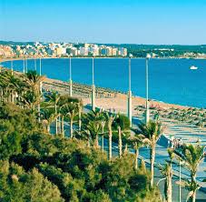 Deshalb zählt das fischerdorf zu den schönsten urlaubsorten an der nordspanischen atlantikküste. Spanien Urlaub In Spanien Urlaub Auf Mallorca Mallorca Hoteltipps Oleander Hotel Strand Hotel Direkt Am Sandstrand Urlaub Spanien Mallorca Urlaub Urlaub