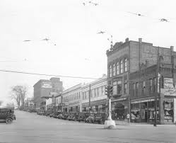 An Early Traffic Light At The Intersection Of Water And Main Streets In Kent Ohio Photograph Was Taken In The Early 1990 S Bef In 2020 Kent Ohio Traffic Light Kent