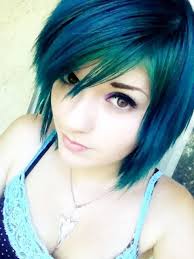 Emo might still be on the edge of fashion, but modern emo looks are being embraced by tons of edgy. 20 Shag Hairstyles For Women Popular Shaggy Haircuts Hairstyles Weekly Hair Styles Short Emo Hair Short Hair Styles