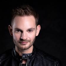 Kyle Thomas Articles