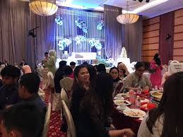Rahah aktif dalam pergerakan ibu umno (kini wanita umno) dan pernah menjadi pengasas pergerakan wanita umno petaling jaya. Facebook