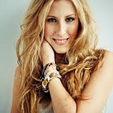 Stream Podcast Ariane Brunet