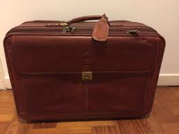 These leather handled mauls are all handcrafted in sheridan wyoming and may vary slightly from pi. Barry Smith Luggage Travel Travel Essentials Luggage On Carousell