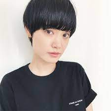 manami tanakaさんはinstagramを利用しています mikaさんのnewショート 黒に染めて顔 まわりはマッシュに 前回はウエディング用に長さや重さを残してましたが今回はスッキリカット mikaさんらしい少しモード感のあるショートに シシドカフカ 髪型