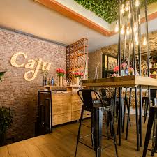 Conceput ca o broderie minuțioasă, caju este o braserie accesibilă, aproape de ateneu, care impresionează prin atenția la detalii și consecvență. Locuri De Vizitat Èi Incercat In BucureÈti Caju By Joseph Hadad DupÄ O SearÄ La Ateneul Roman Ivisit Ro