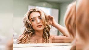 Peyton List - Hot Sexy Feet Video - UPSKIRT.TV
