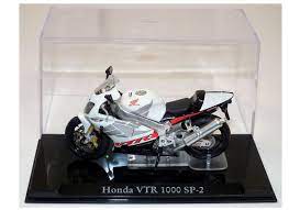 Ex Mag 1 24 Honda Vtr Diecast Model Motorcycle Hg24 This Honda Vtr 1000 Sp2 Diecast Model Motorcycle Is White And Has Working Steering Wheels And Also Comes In