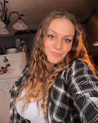 Madison Benton (@madisonbenton) • Instagram photos and videos