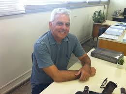 Carlos luís cereja de morais brito (born 21 september 1963) is a portuguese retired footballer who played as a central defender, and is a manager. Professor Carlos Brito Apresentara Artigo Em Congresso Internacional Boletim Unicap