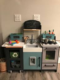 Showcase doors on oven and microwave. Kidkraft Garden Gourmet Play Kitchen With Ez Kraft Assembly 1 Food 4 Less
