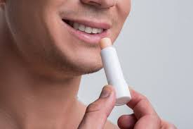 Harga pelembab bibir nivea di indomaret. Nyaman Digunakan Ini 13 Lip Balm Pria Yang Ampuh Mengatasi Bibir Kering Bukareview