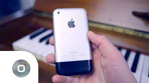Als apple das erste iphone im jahr 2007 vorstellte, gab es seit mehr als zehn jahren taschencomputer mit telefonfunktion. Das Erste Iphone Wie Alles Begann Iphone 2g Youtube