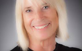 Dana Murdock's Instagram, Twitter & Facebook